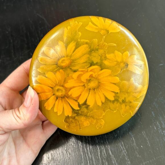 Vintage Trinket Box- Daisies- Yellow- oval- 4 in diameter- wooden- cottagecore - Picture 1 of 6